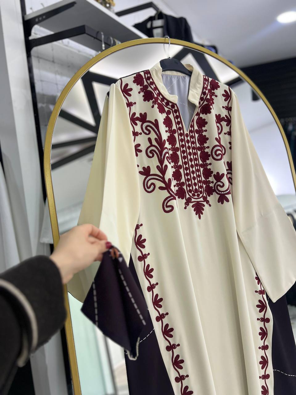 Samar Ferace Bordo Nakışlı Göğüs Detaylı