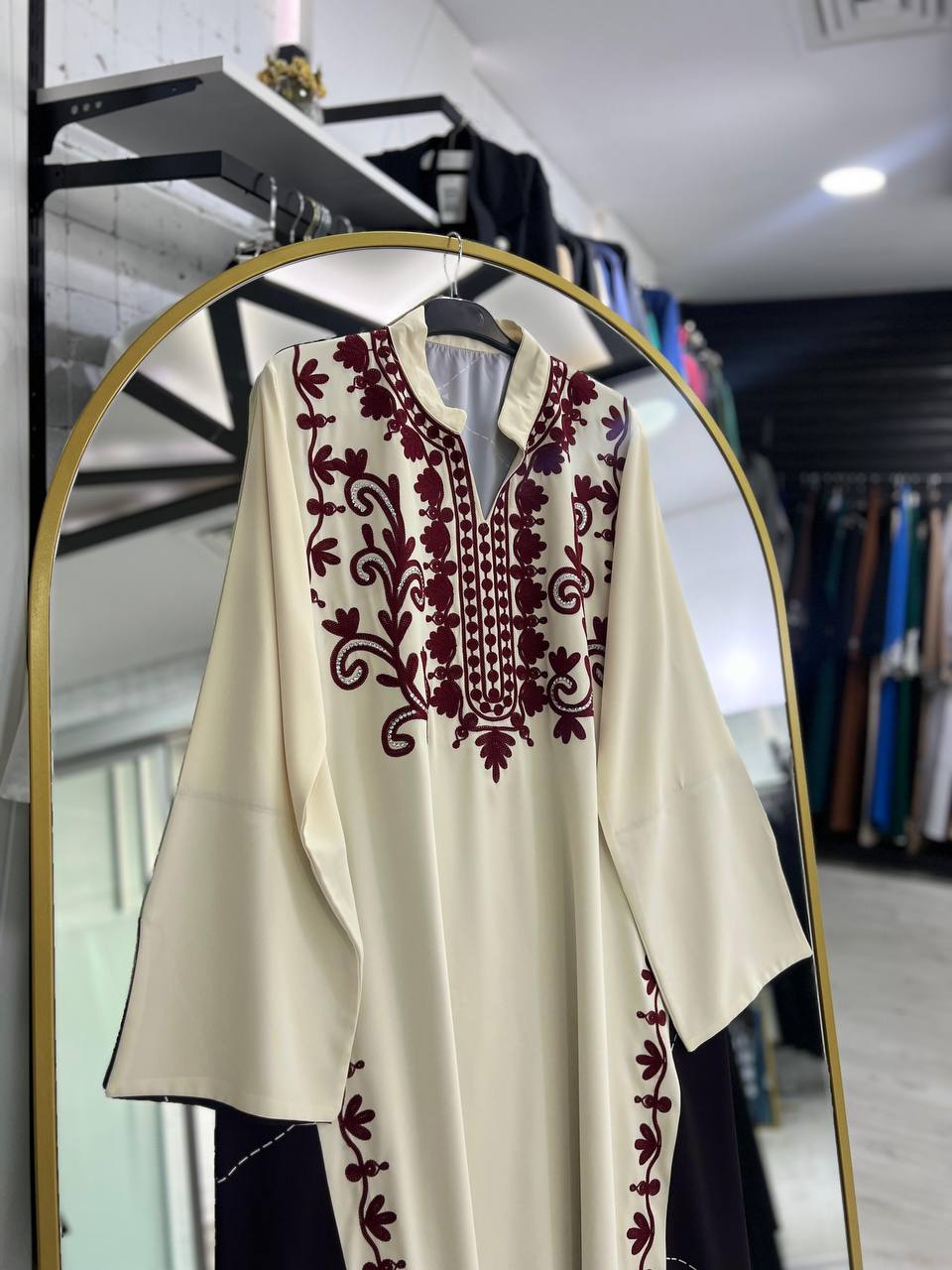 Samar Ferace Bordo Nakışlı Göğüs Detaylı