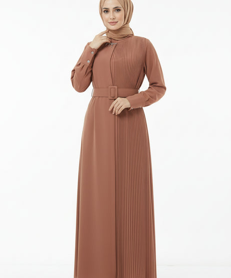 Pileli ve kemerli tasarım elbise - kahverengi 1369