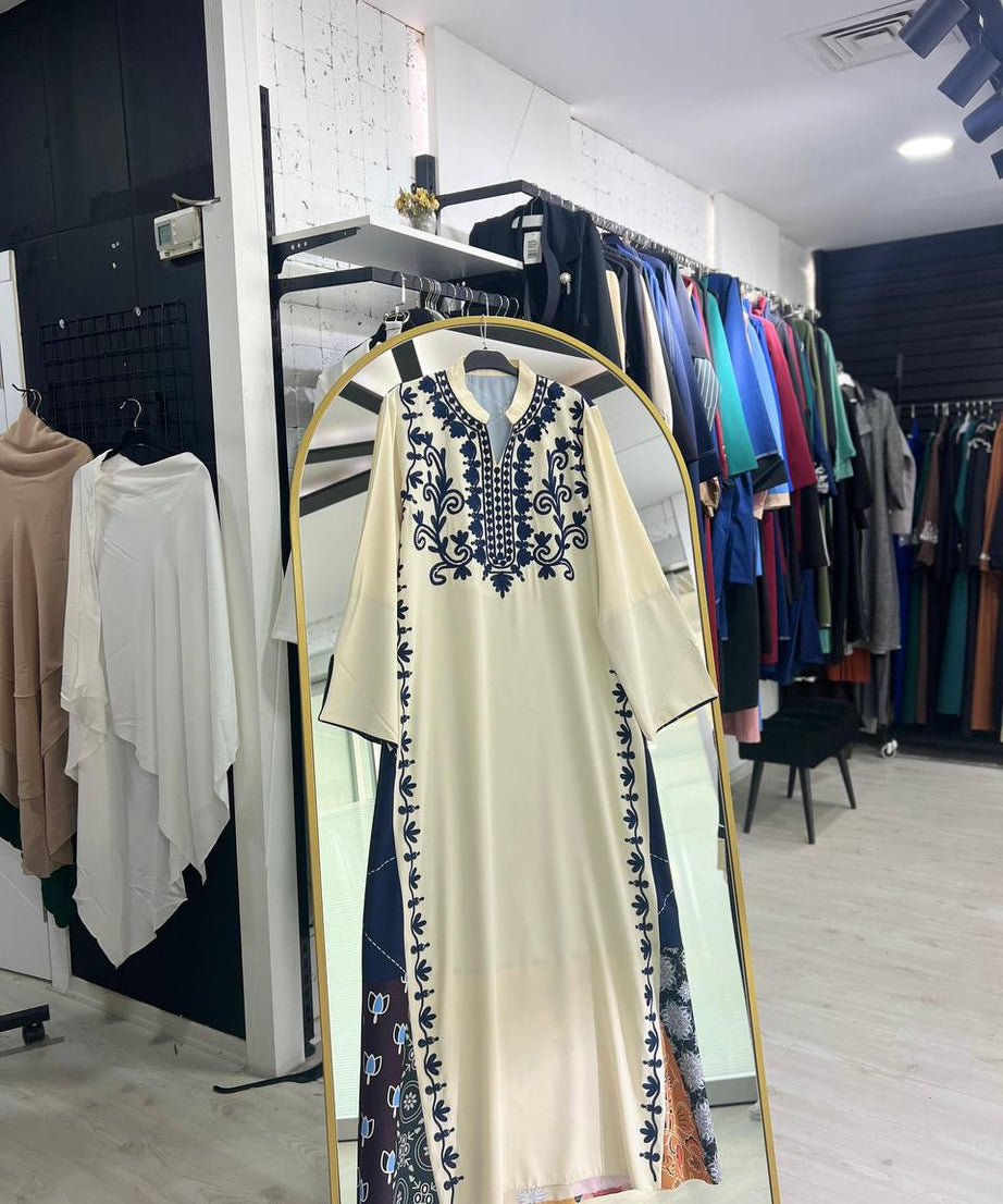 Samar Ferace Mavi Nakışlı Göğüs Detaylı