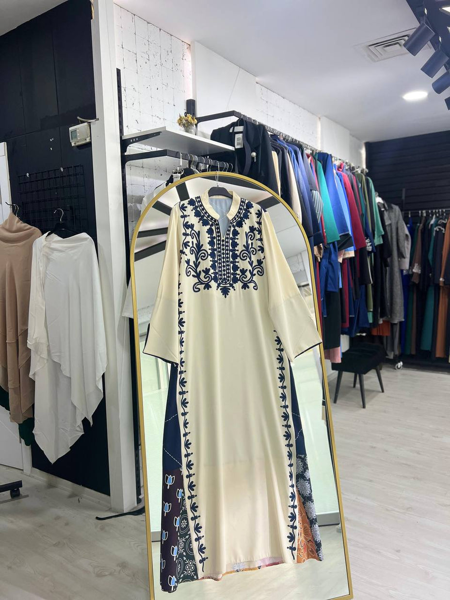 Samar Ferace Mavi Nakışlı Göğüs Detaylı